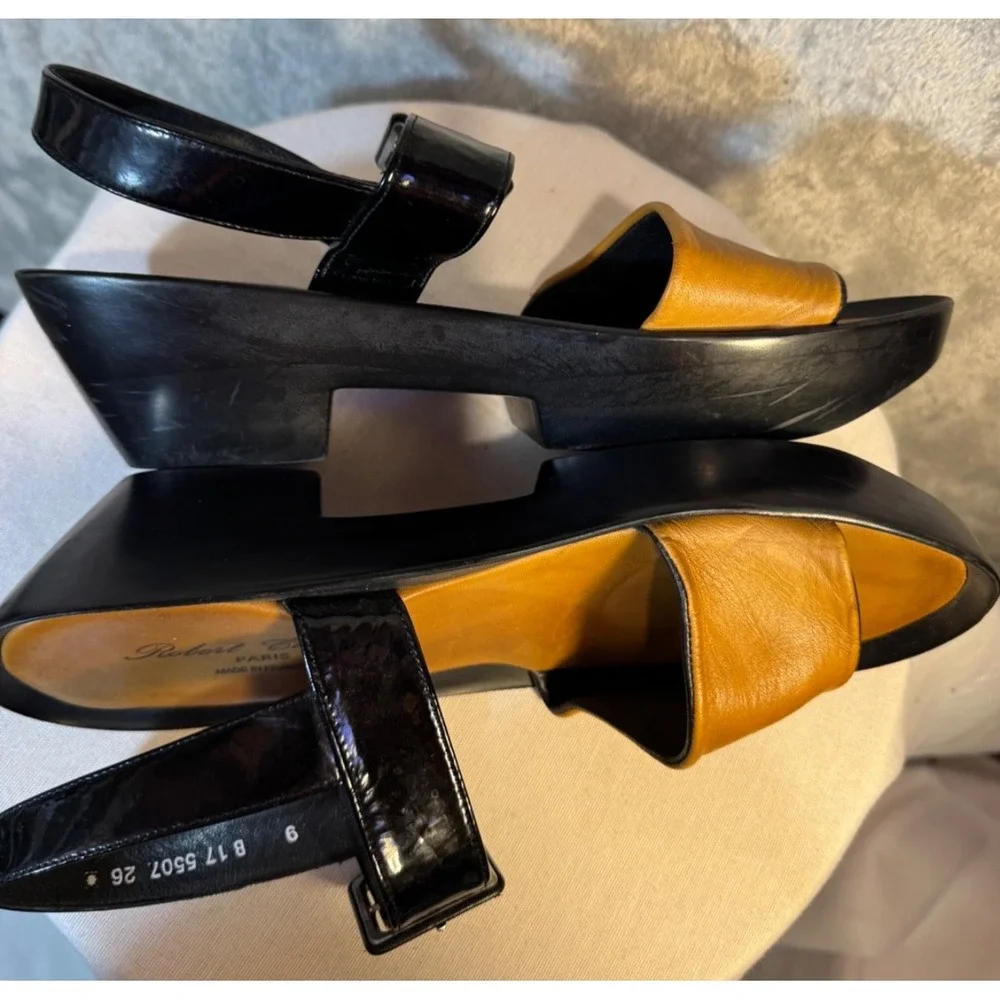 Robert Clergerie tan Black patent Leather color block Sz 9 slingback Sandals